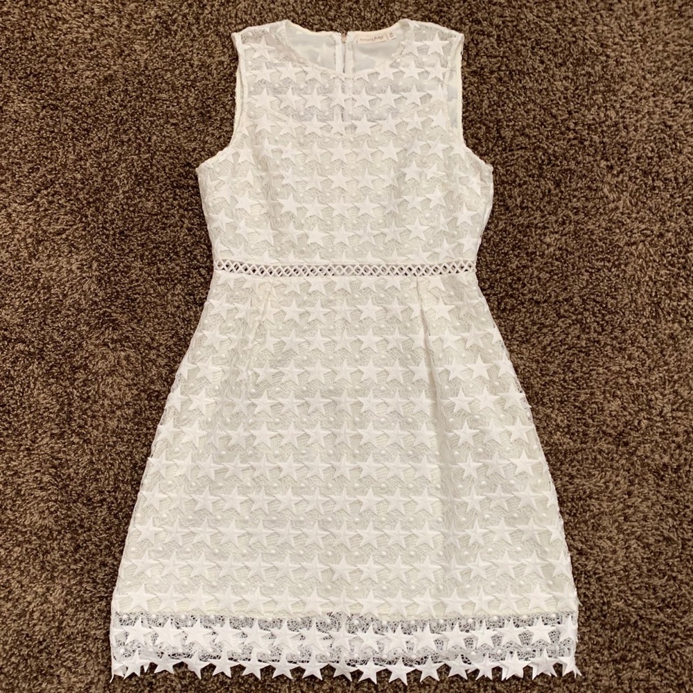 Cute star lace pattern sheath dress